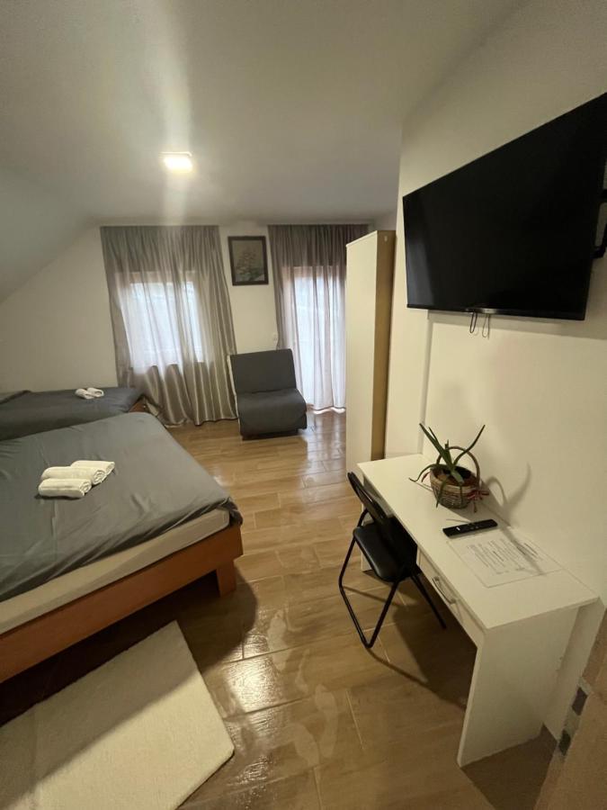 Rooms Balkovec Dragatuš Exteriör bild